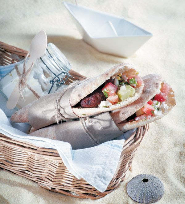 sandwitch-me-salata-k-keftedakia-IMG_0081