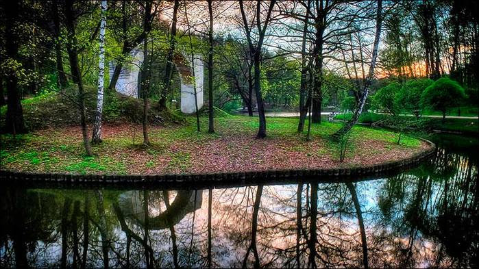 Царицыно. Русалкин остров с аркой-руиной/3673959_6 (700x393, 86Kb)