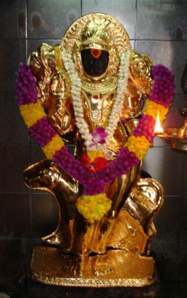 http://ramanans.files.wordpress.com/2010/10/kalabhairavar.jpg