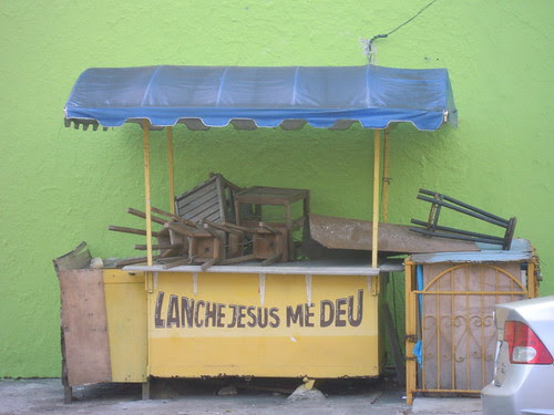 Sandwich Stall with help from above