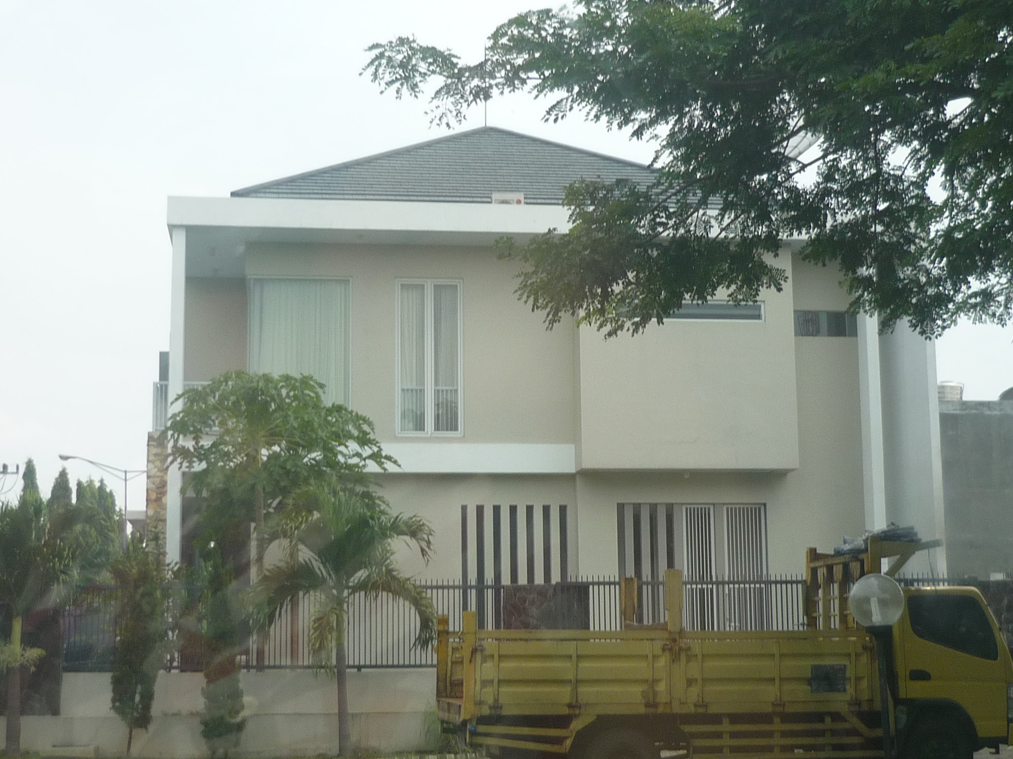 Tampak Depan Rumah Minimalis 2 Lantai Lebar 10 Meter Tampak Depan Rumah Minimalis 2 Lantai Lebar 10 Meter