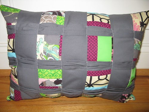Craftbud's Pleated Box Pillow Sew Along