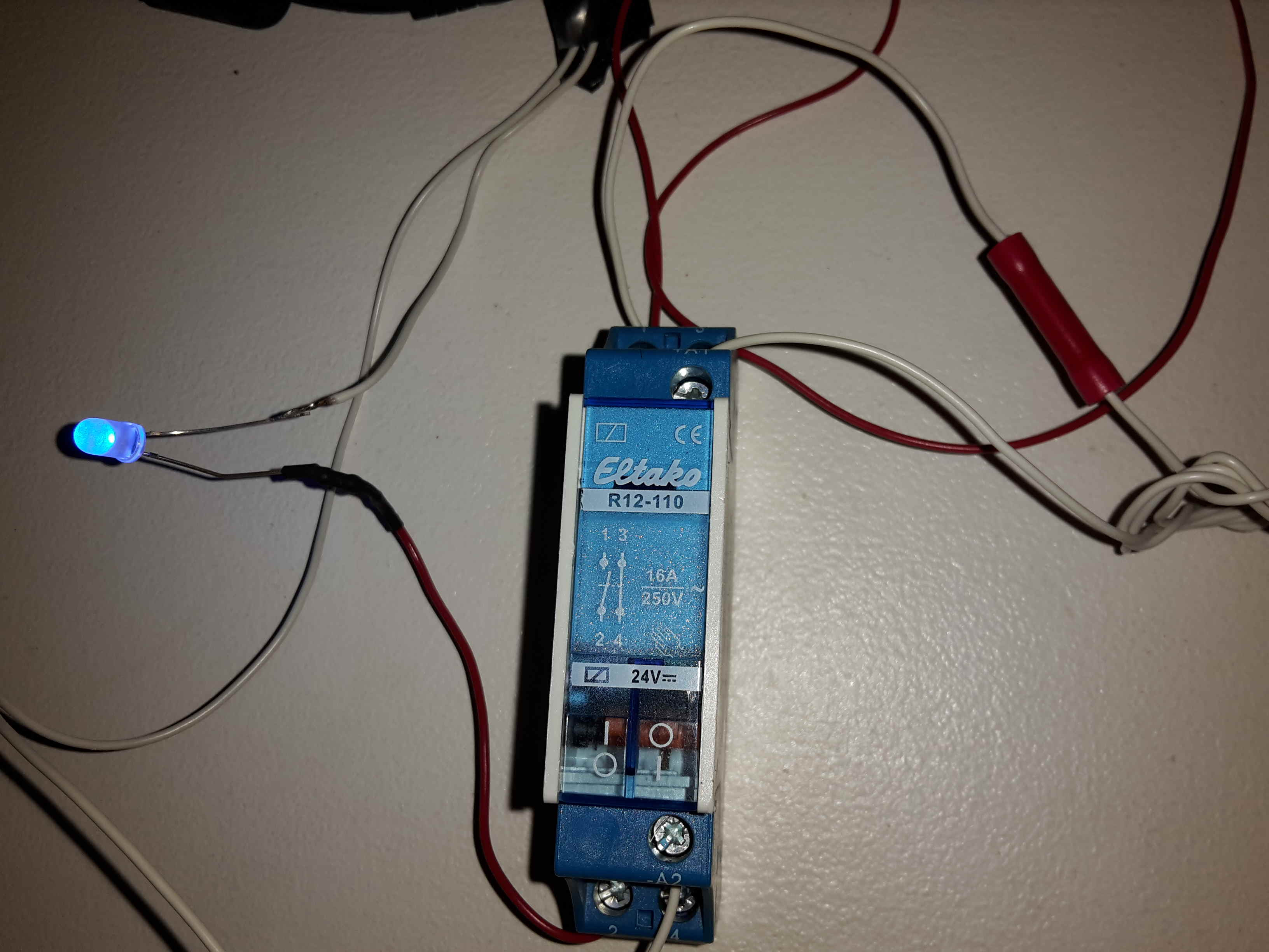 Eltako R12 100 Schaltplan