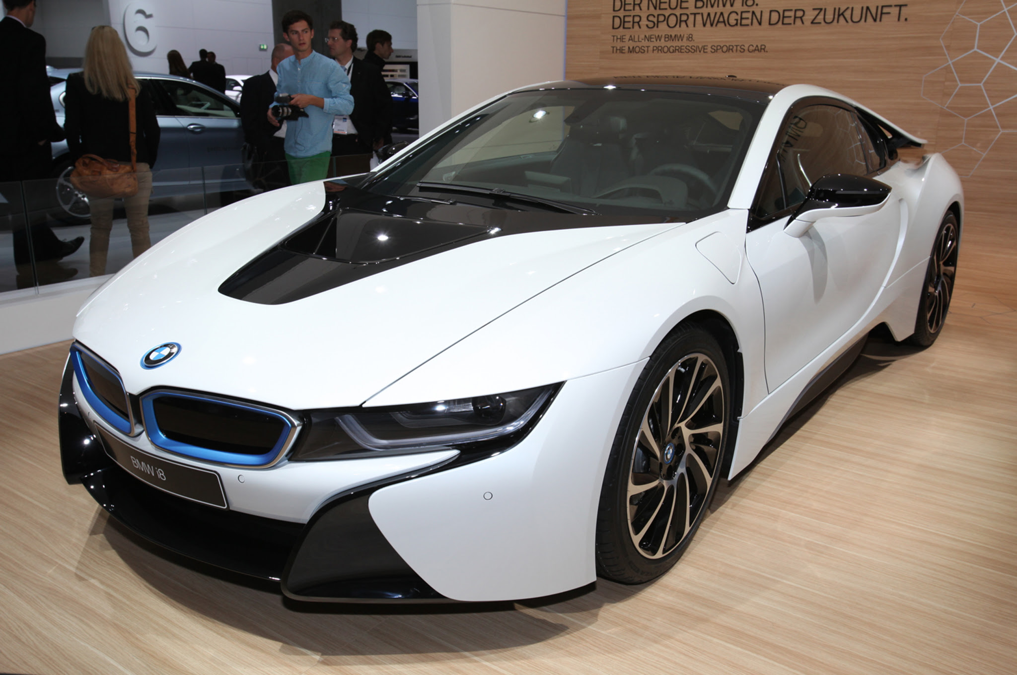 Bmw I8 2017 Plugin Hybrid In Kuwait New Car Prices Specs Reviews U0026 Photos Yallamotor Bmw Vision Hyundai Racing Lexus Is Blogspot Com