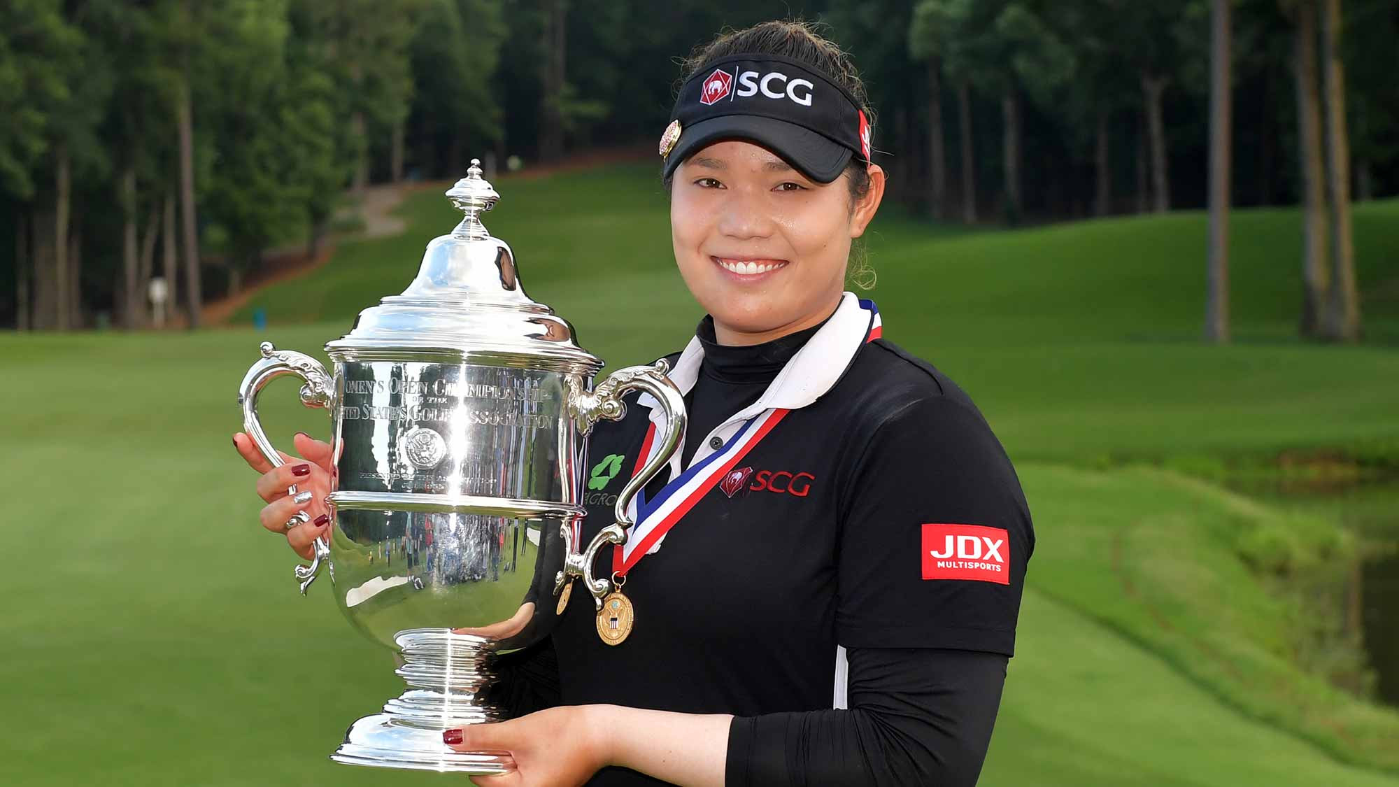 Ariya Jutanugarn with US Women's Open trophy