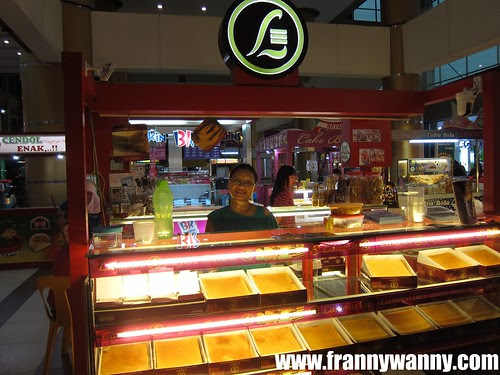 batam layer cake 1