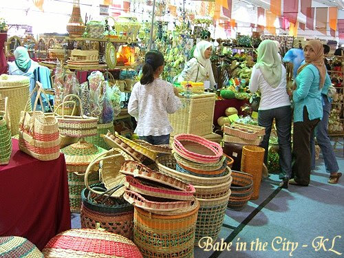 Baskets and all sorts of ratan weaving