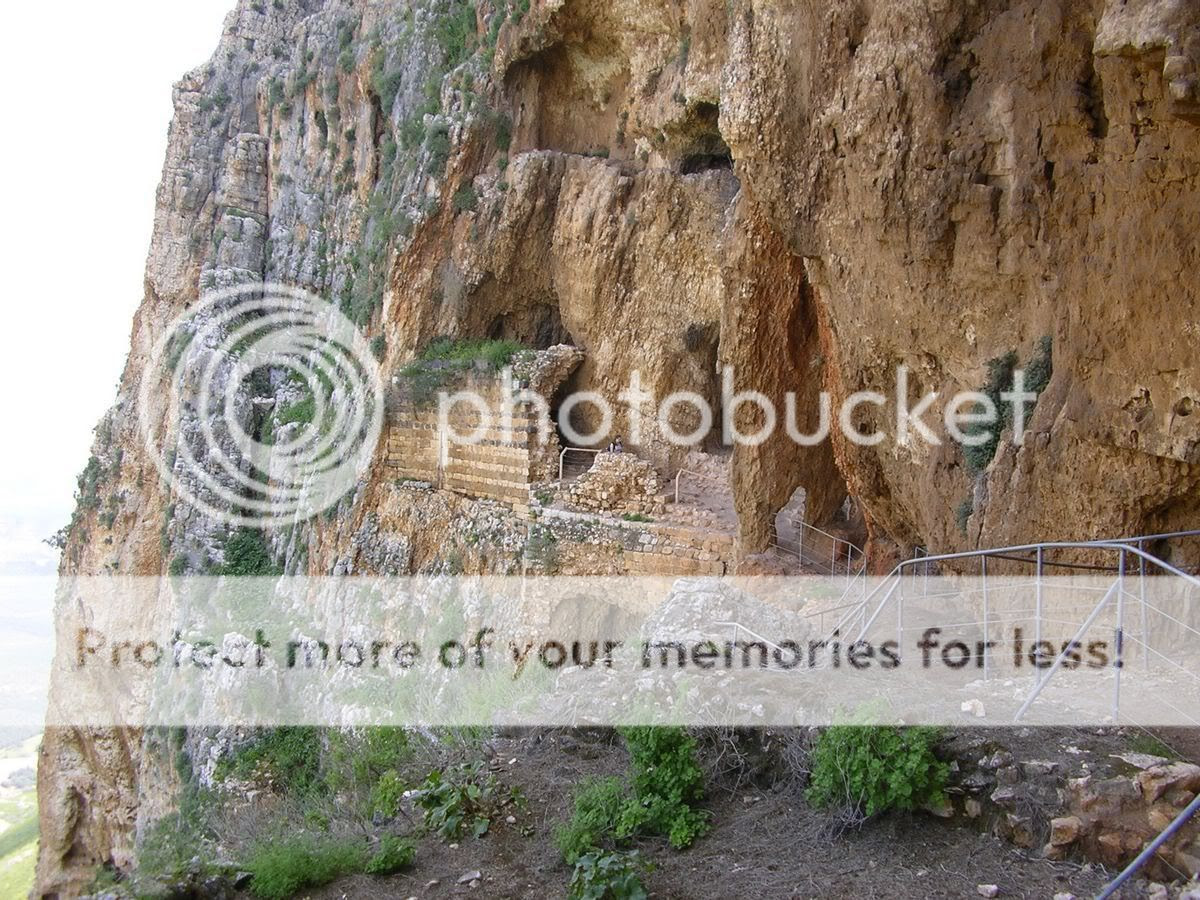מצודת המערות בהר ארבל