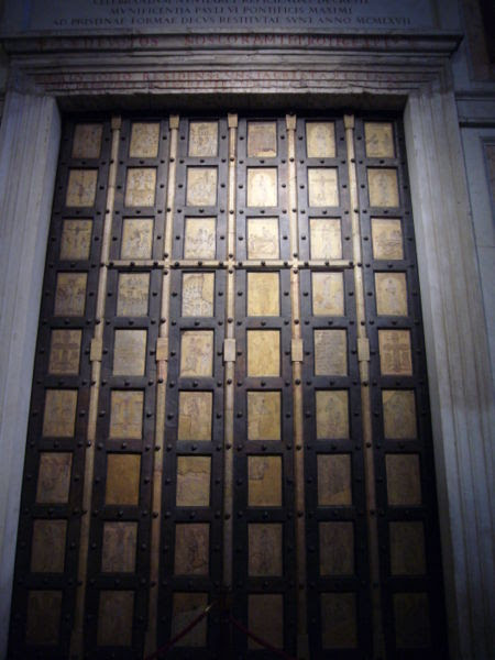 File:Q10 s Paolo porta bizantina 1000781.JPG