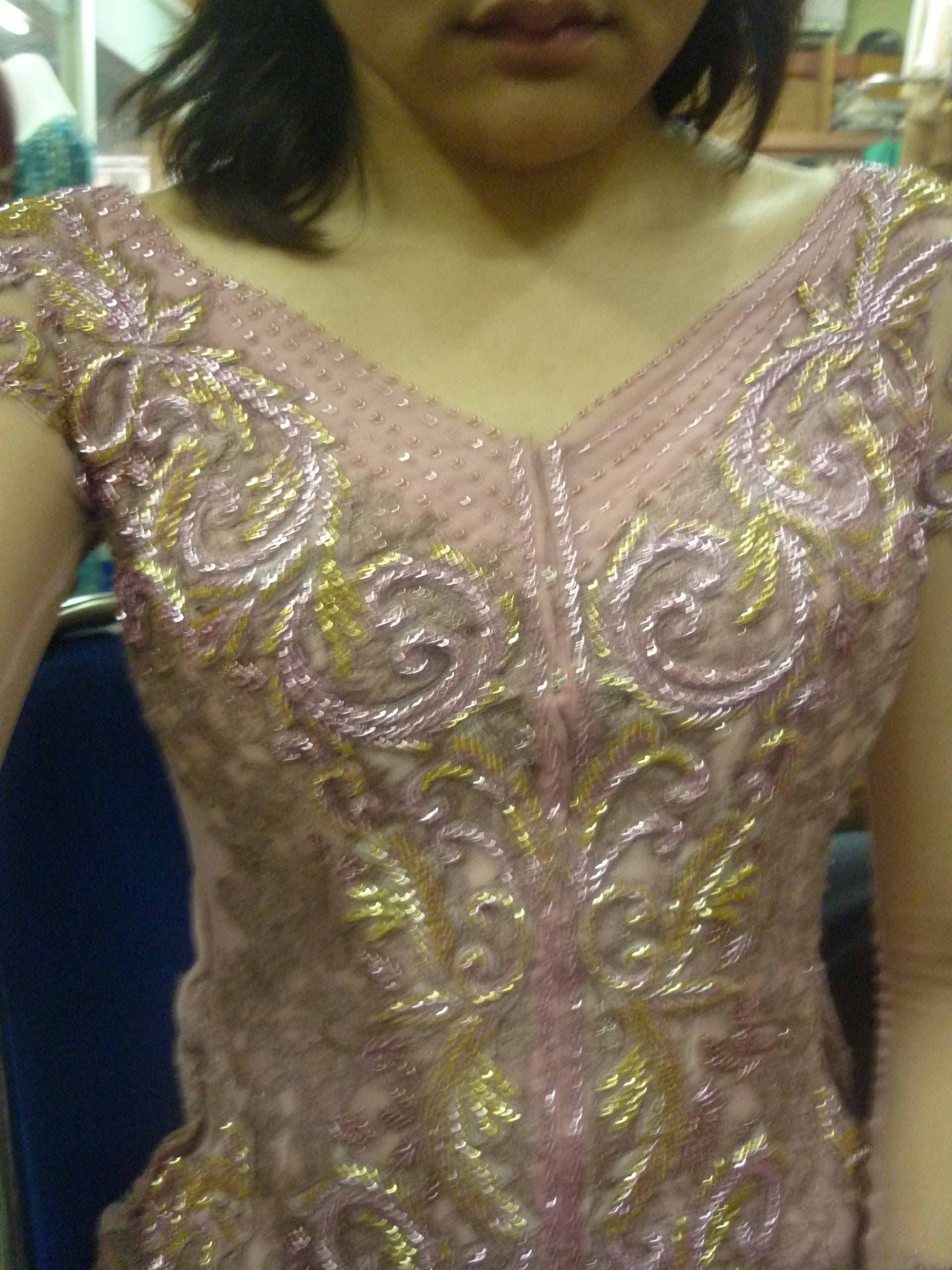Kebaya Buat Ibu Hamil vKebaya