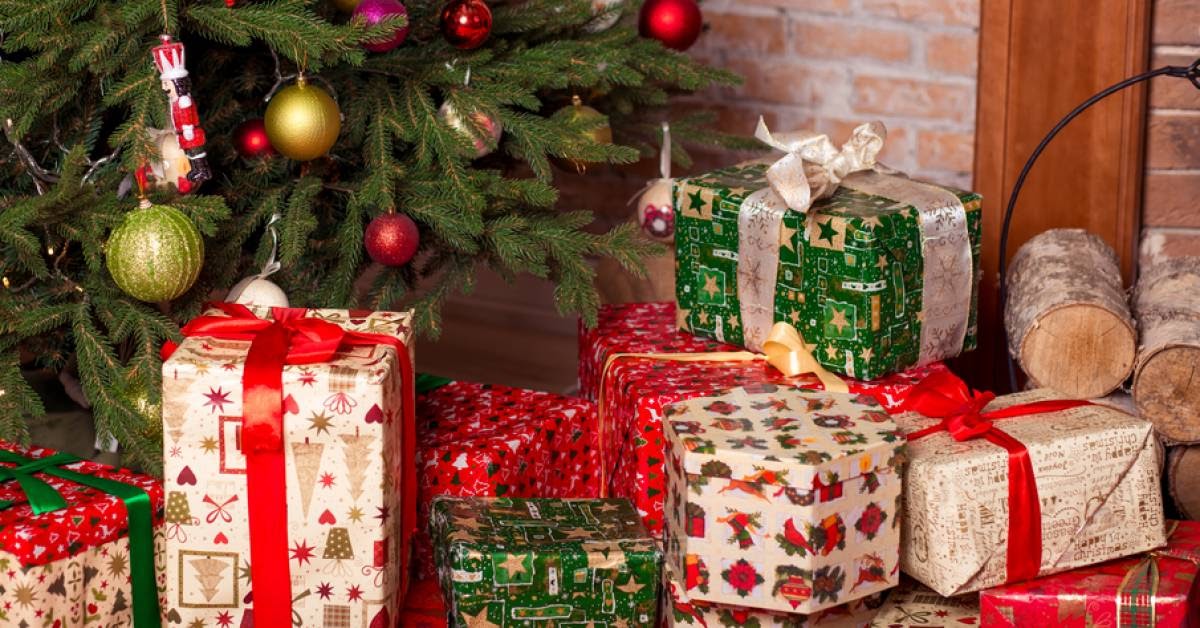 Worst Christmas Gifts 2021 - Christmas Tree Lighting 2021