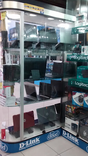 TIENDA 1013 Compu Palace, Av. Petit Thouars 5358, Miraflores 15074, Perú