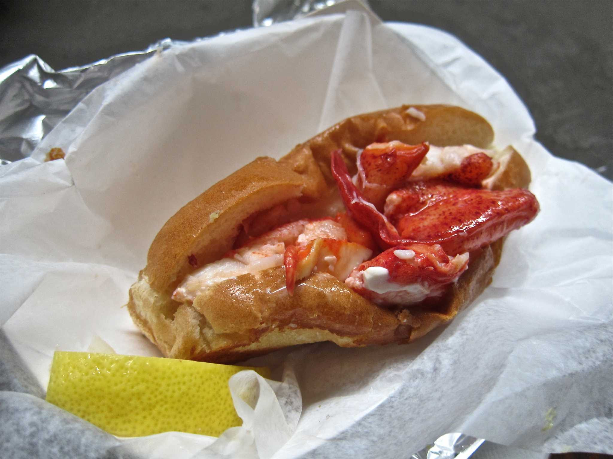 Cousins Maine Lobster rolls into town Houston Chronicle