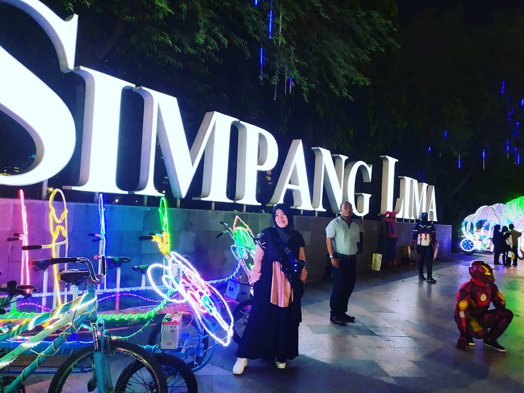 wisata malam simpang lima semarang