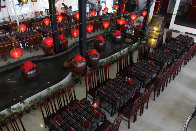 Không gian ăn uống món ngon phố cổ Hoàn Kiếm Hà Nội  rộng rãi tại Kiều Gia (Nguồn: Internet)