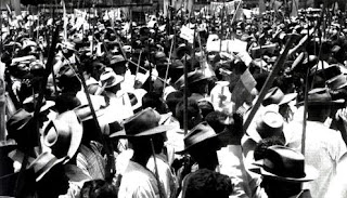 C:\BKP\Desktop\Meus Documentos\Historia imagens mapas etc\8 série\periodo democratico 45-64\61-64 joão goulart\camponeses-2.jpg