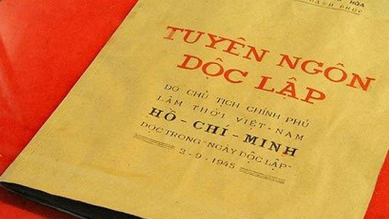 Ngày 2/9/1945, Chủ tịch Hồ Chí Minh đọc bản Tuyên ngôn độc lập