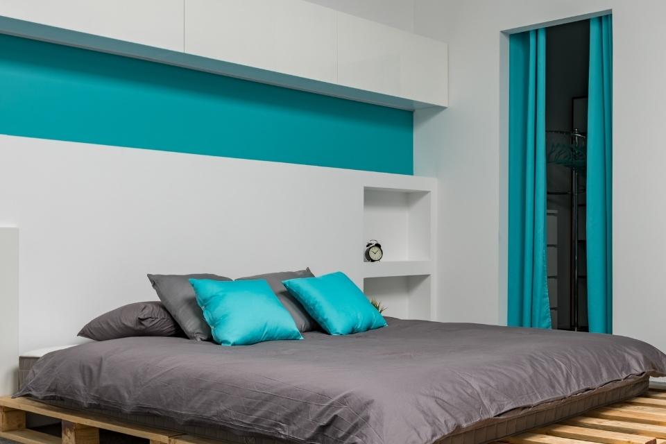 Rekomendasi Cat Kamar Tidur Perpaduan 2 Warna