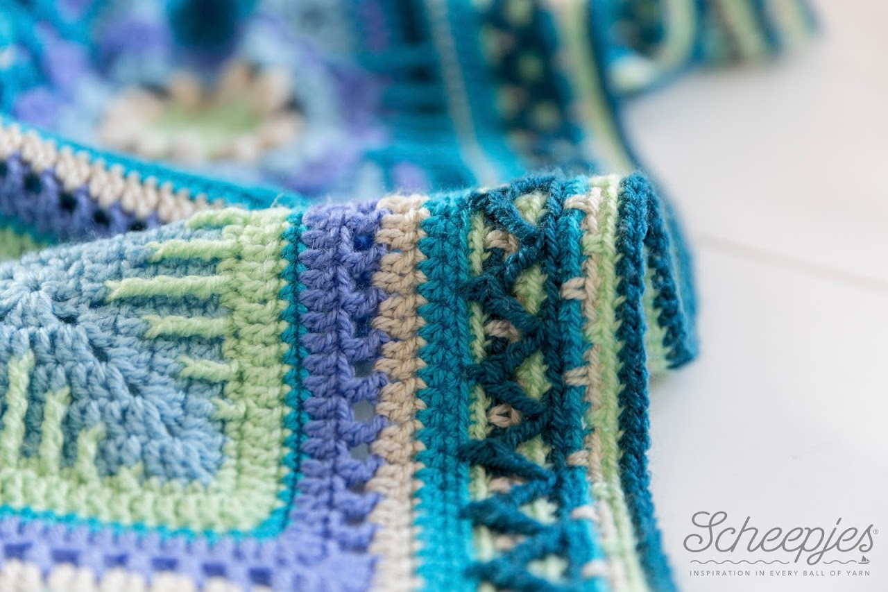 colorful zig zag crochet border