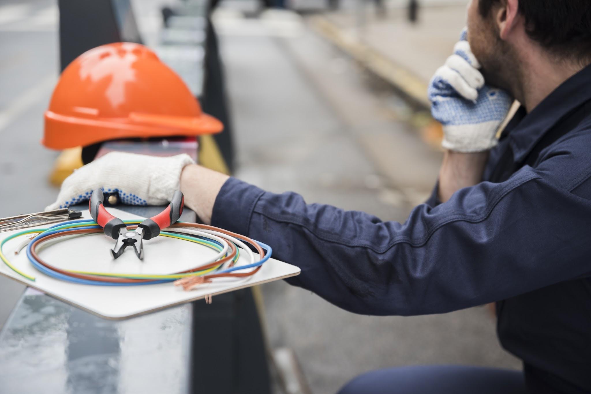 Best Knoxville Electrical Contractors Electrician in Knoxville