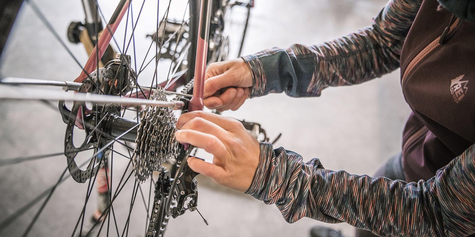 https://www.rei.com/dam/content_022717_0234_bike_maintenence_basics_lg.jpg