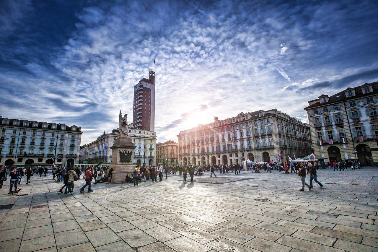 Piazza Castello: 