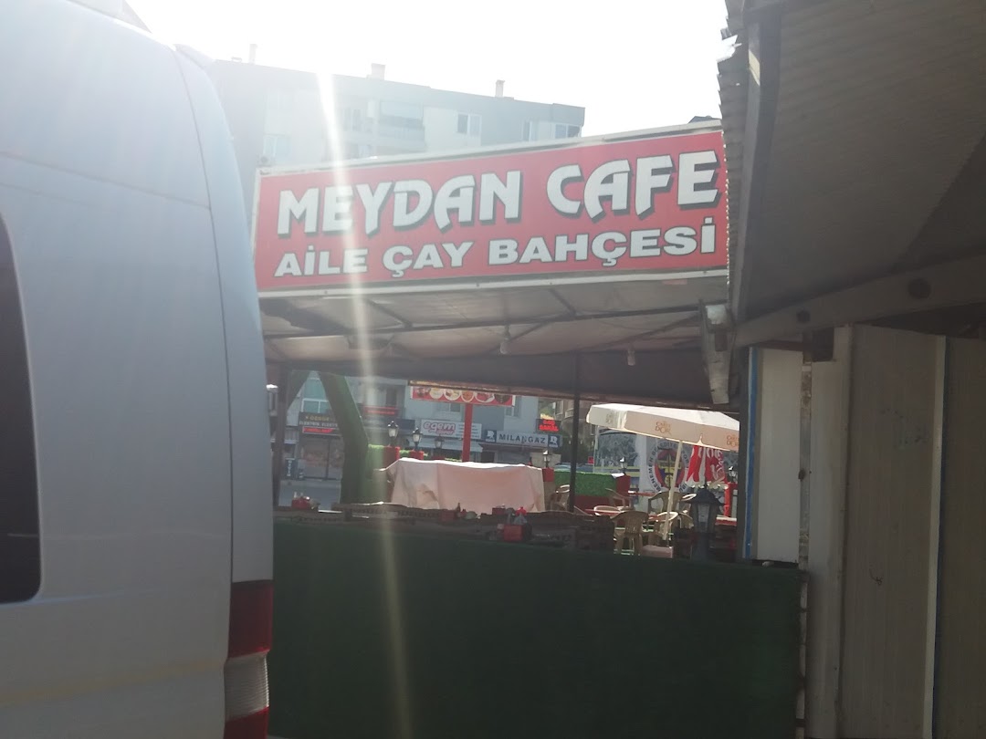 Meydan Cafe Aile ay Bahesi