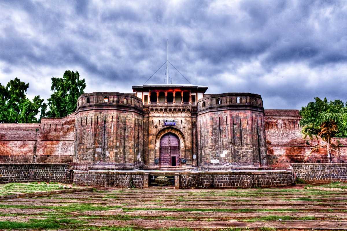 Shaniwar Wada | Outstation Taxi Service in Pune
