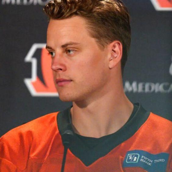 ᐅ 10 Trendy Joe Burrow Haircut Styles That Are Easy to DIY