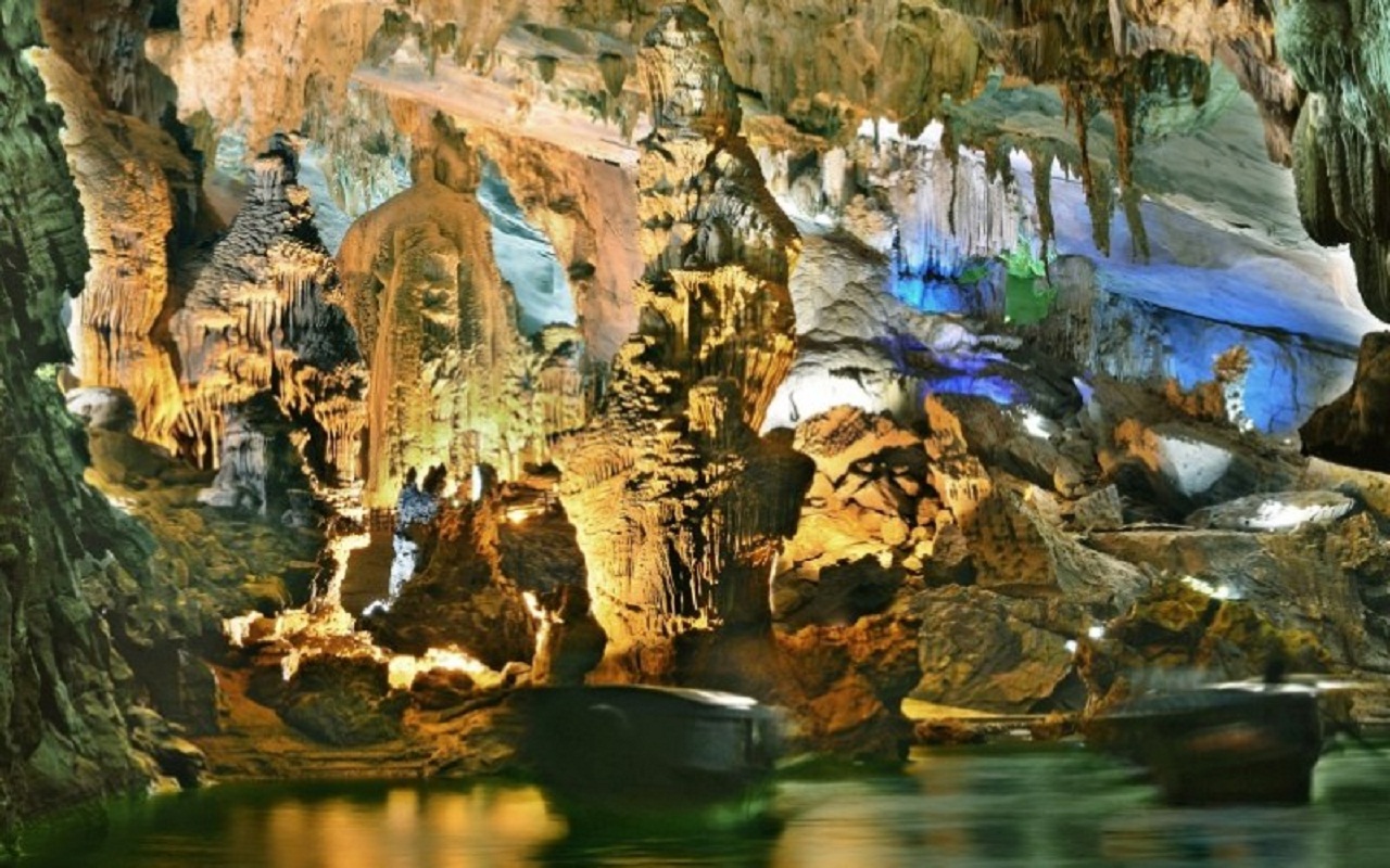 Phong Nha Cave- one of the most beautiful caves in Vietnam