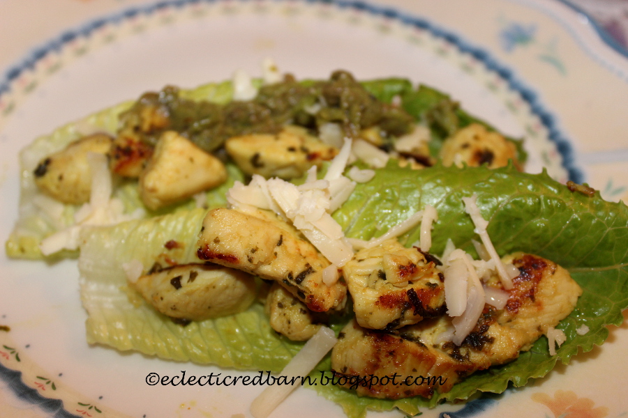 turmeric chicken on lettuce leaves.JPG