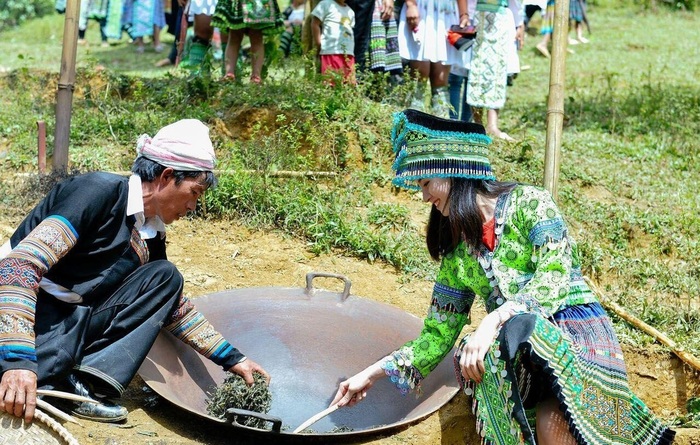 Tour du lịch Yên Bái - Đến với Bản Sà Rèn để trải nghiệm những văn hoá độc đáo của người dân Yên Bái