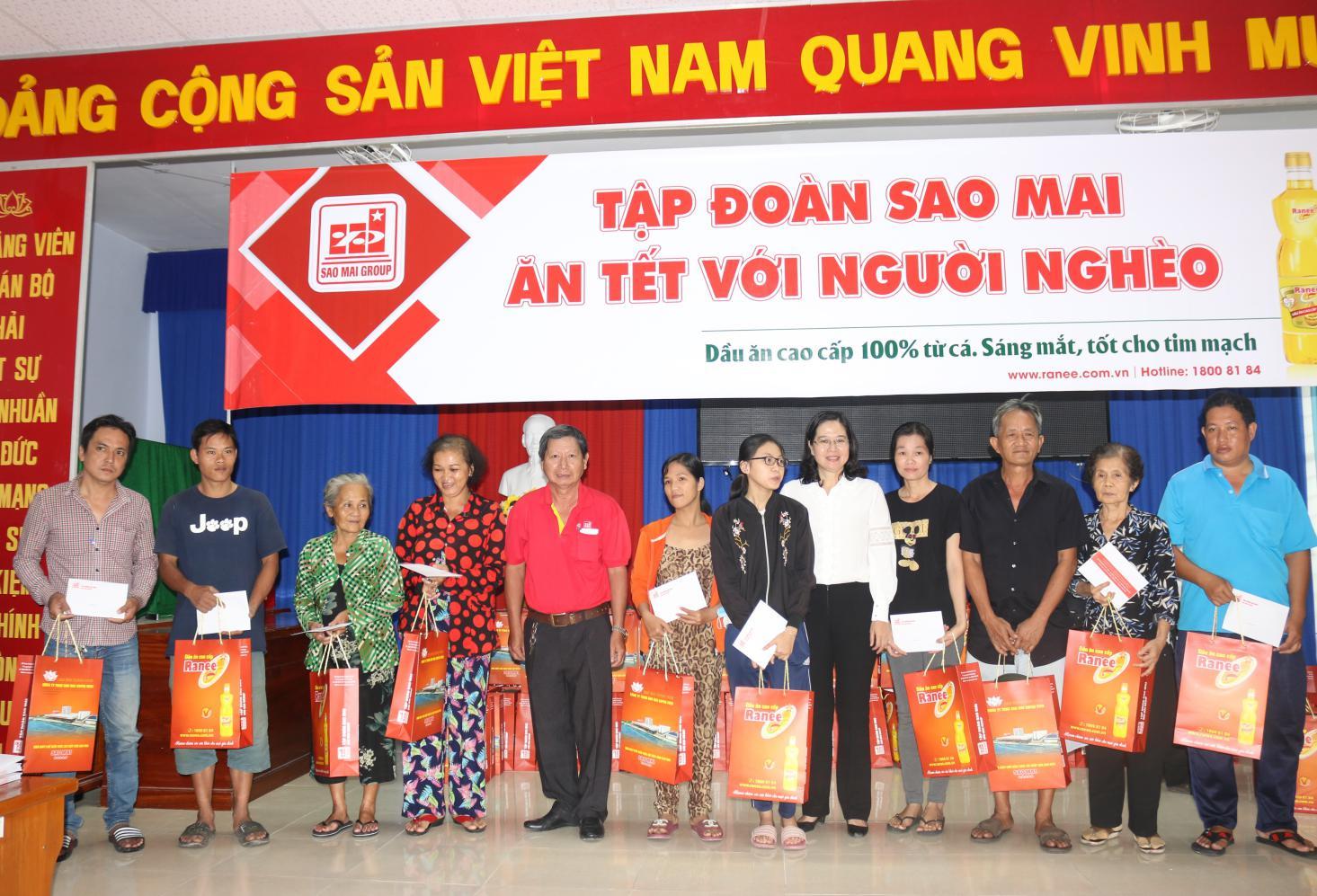 3.Chương trình “Sao Mai ăn Tết với người nghèo” là hoạt động thiện nguyện thường niên của Tập đoàn Sao Mai