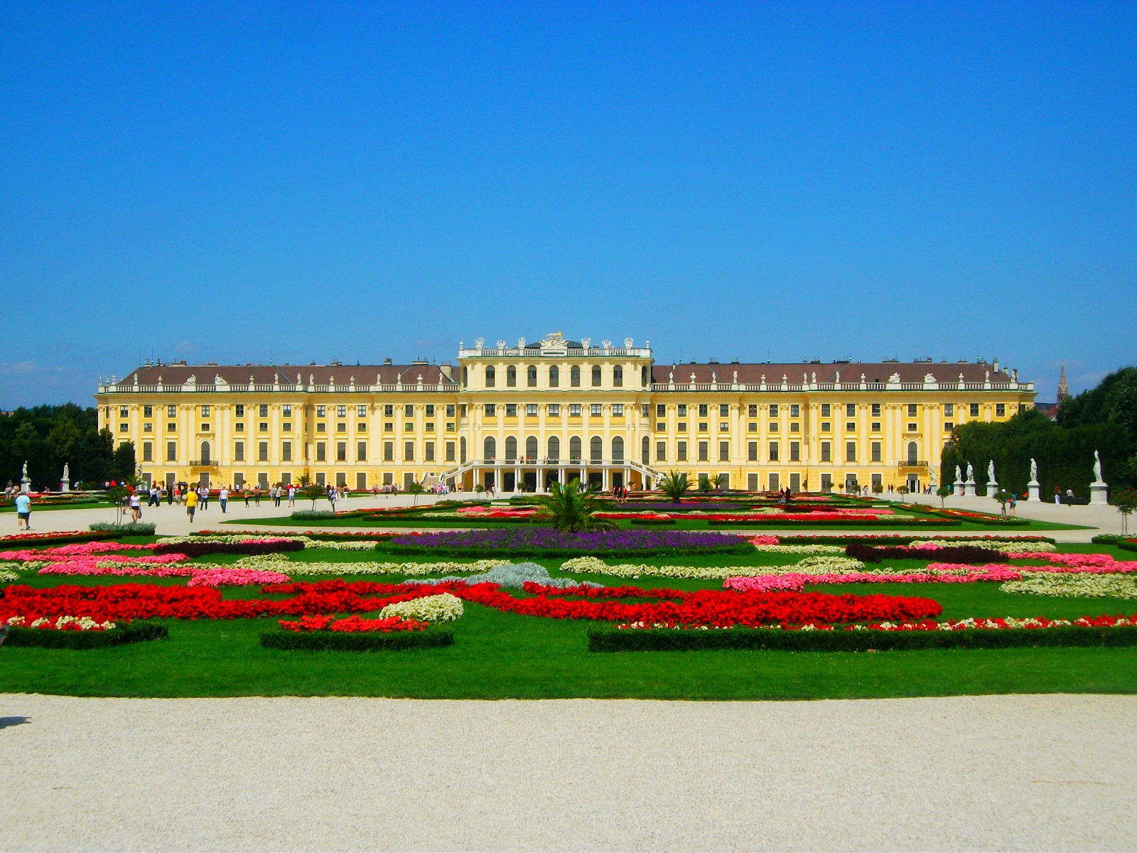 File:Schönbrunn Palace 01.jpg