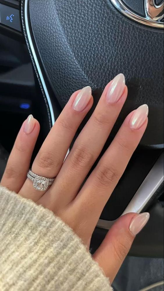 Full view of a minimal nails, the perfect representation of simple and elegant