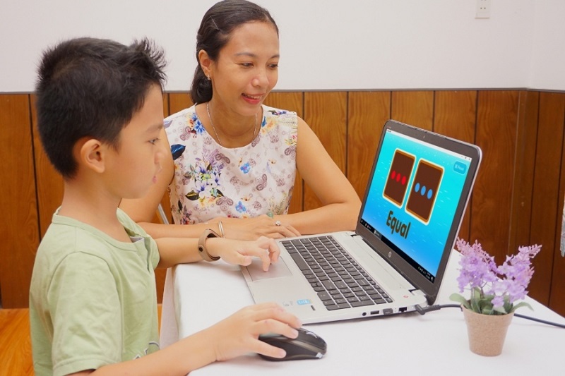 Nhỏ học Toán nhờ ứng dụng <b>bangtuanhoan.edu.vn</b> Math cùng bố mẹ.  (Ảnh: Sưu tầm Internet)” ></p><p dir=