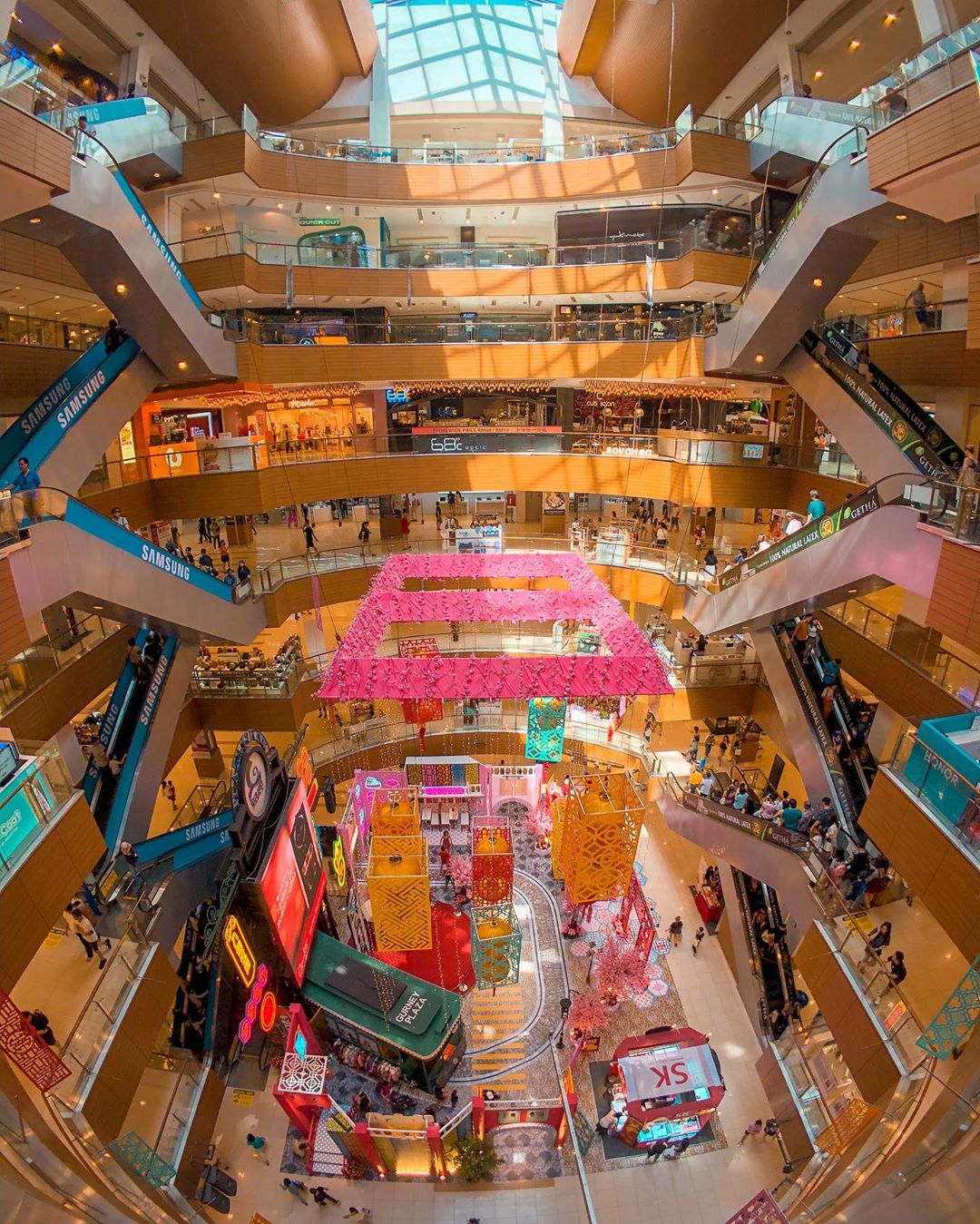 Gurney Plaza