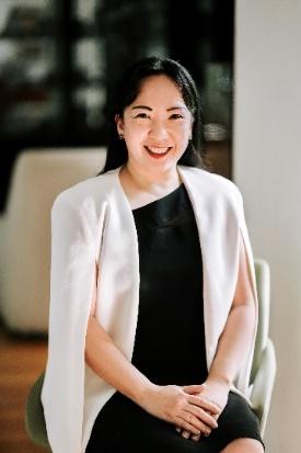 Rosa Phung - Freelance Translator - Freelance