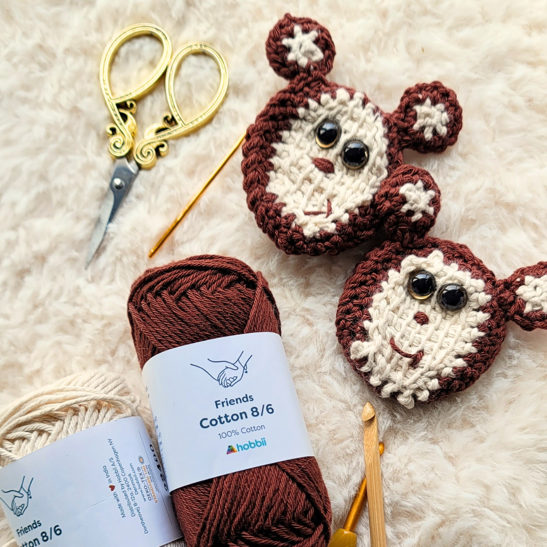 A free crochet monkey pattern for a Tunisian crochet applique. Practice the basic Tunisian crochet stitches and techniques! 