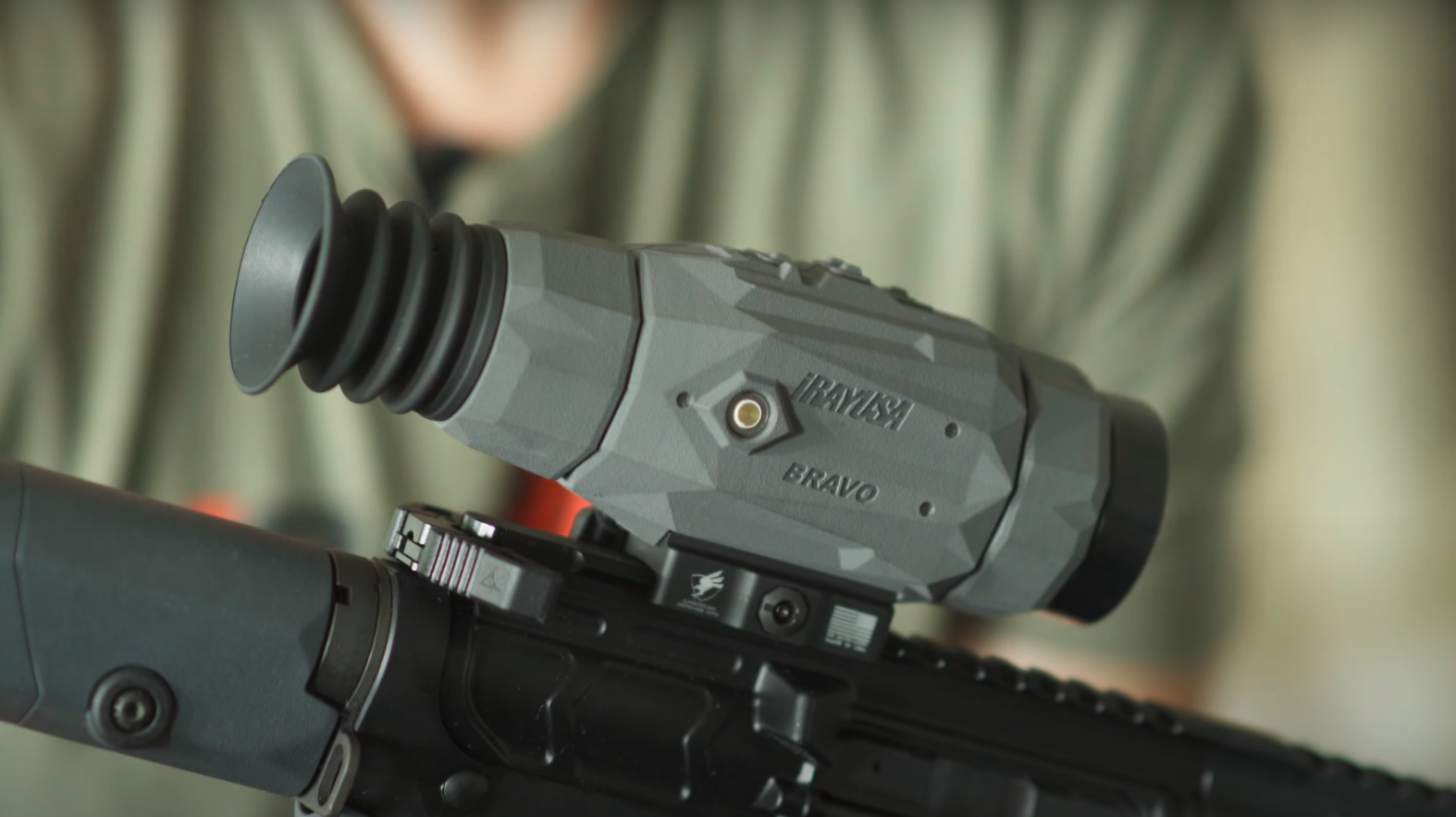 iRayUSA Rico Bravo hot optic show mounted on rifle
