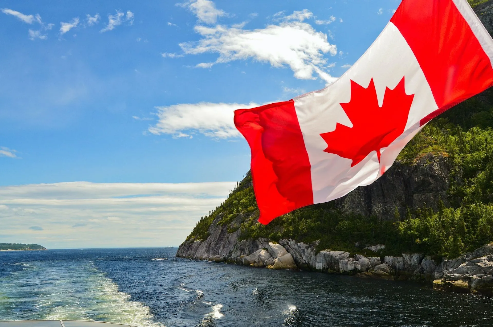 Dịch vụ xin cấp visa đã đem lại nhiều lợi ích cho du khách. - thủ tục làm visa đi Canada