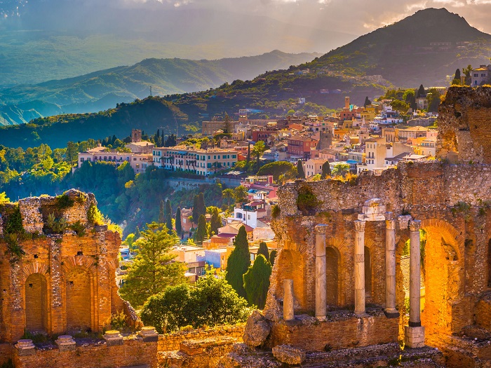 Tour du lịch Ý - Sicily được biết đến là hòn đảo lớn nhất ở Địa Trung Hải