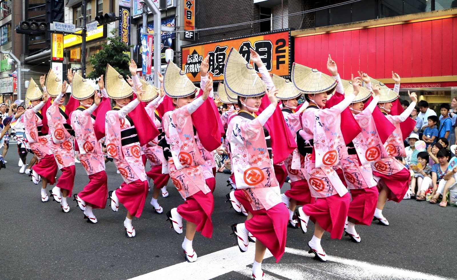 เทศกาลสำคัญในช่วงฤดูร้อนกับ 7 สถานที่ท่องเที่ยวสุดชิลล์ สำหรับเฉลิมฉลองของชาวญี่ปุ่น ! 14