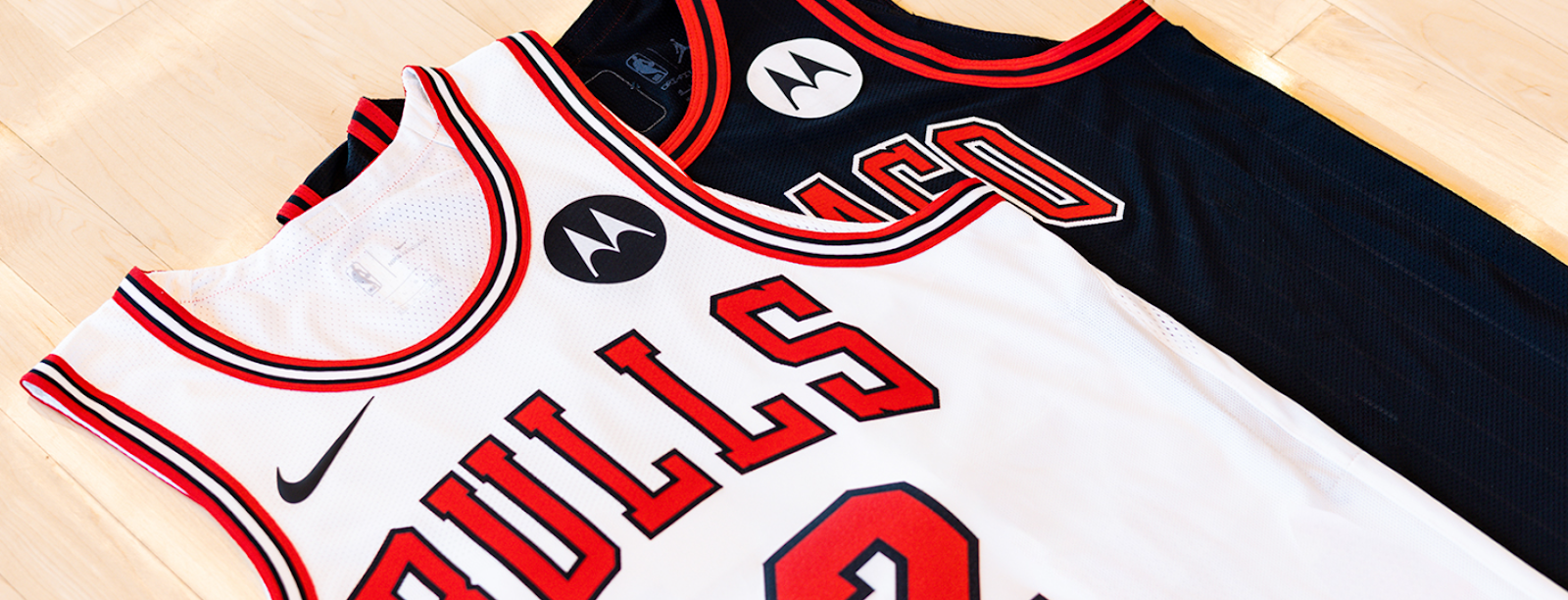 hellobulls: Motorola y Chicago Bulls anuncian el partnership oficial en sus  camisetas | ACIS