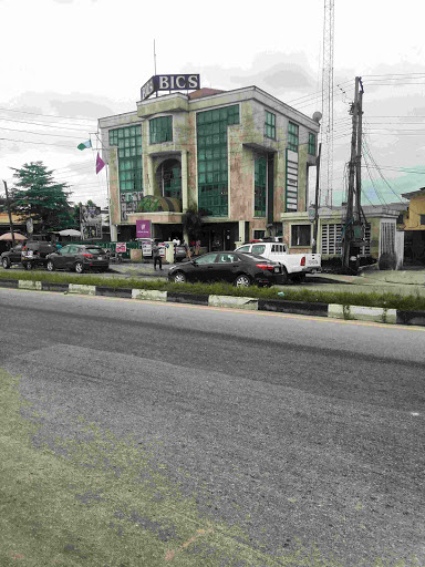 Wema Bank Olu Obasanjo, 66 Olusegun Obasanjo Way, Ogbunabali 500211, Port Harcourt, Nigeria, Money Transfer Service, state Rivers