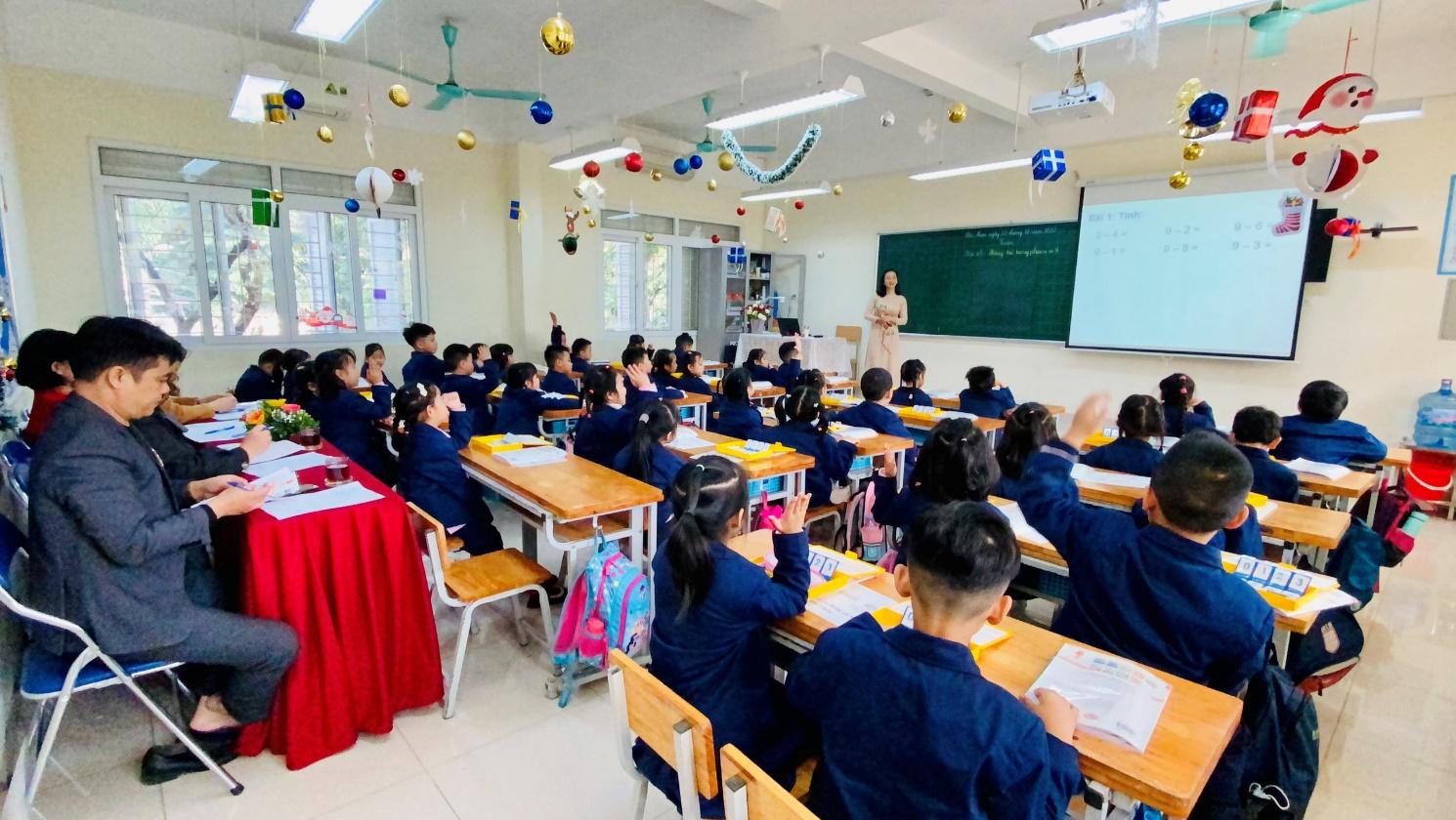 E:Anh tu lieu 2022-2023	hi GVG cap quanz3979026208544_bebdbf978d39e9be75611b54c42d278b.jpg