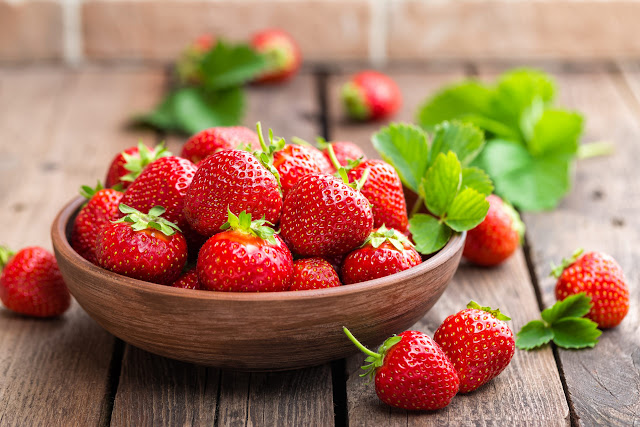 benefits of strawberry leaves