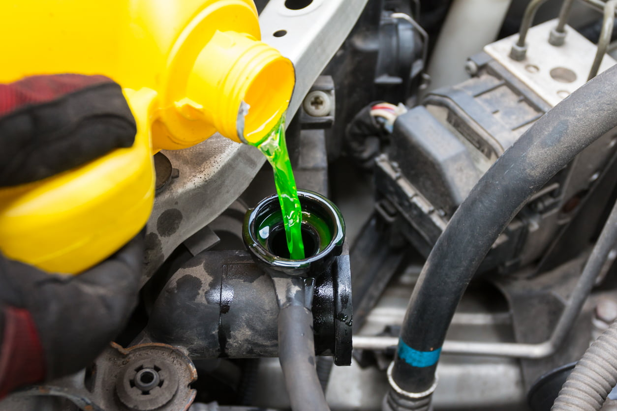 How to change your car coolant 