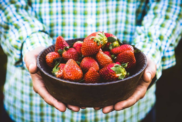 benefits of strawberries for men