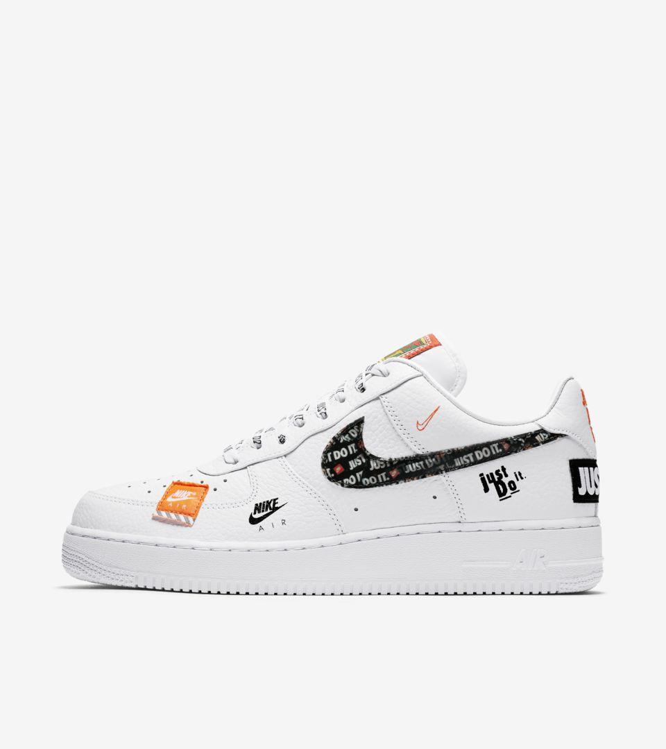 วันเปิดตัว Nike Air Force 1 Premium “Just Do It”. Nike SNKRS TH